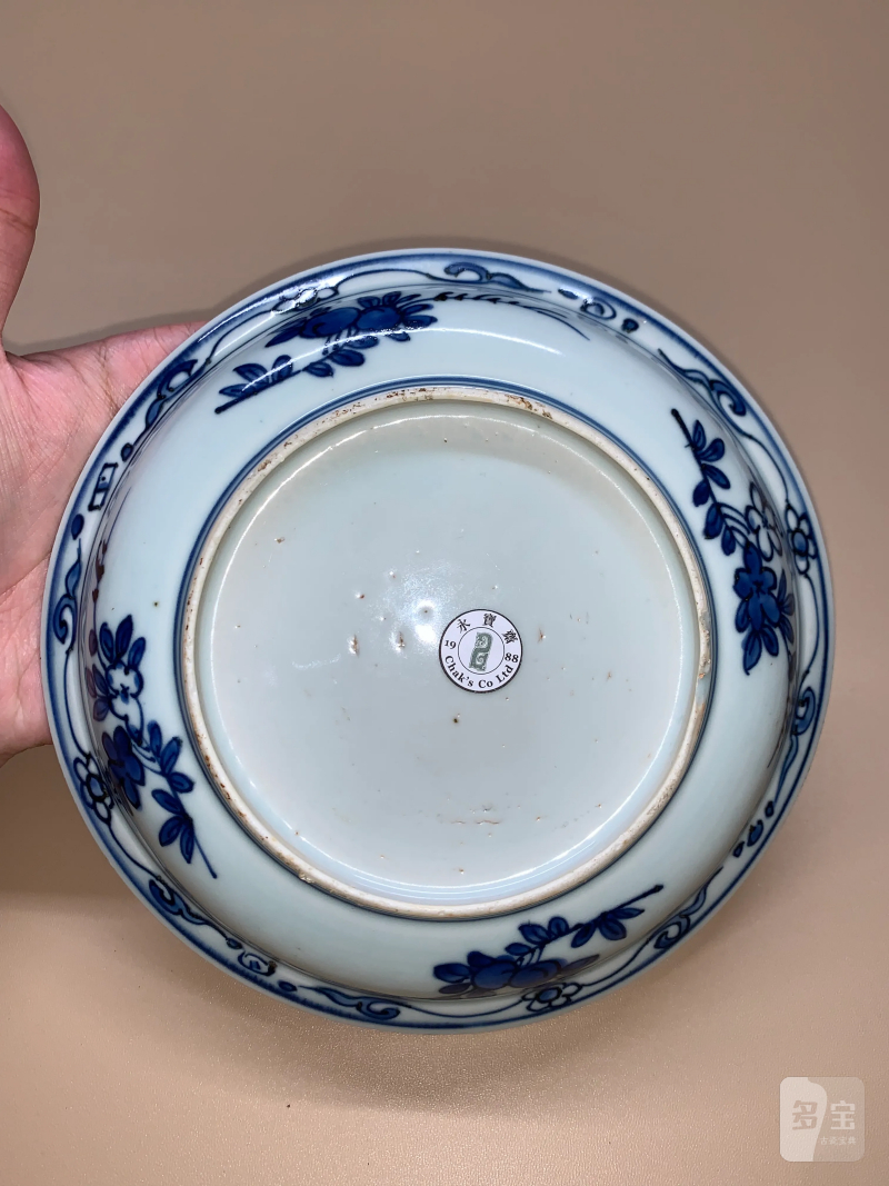 明嘉靖 青花孔雀牡丹纹折沿盘 - 图6